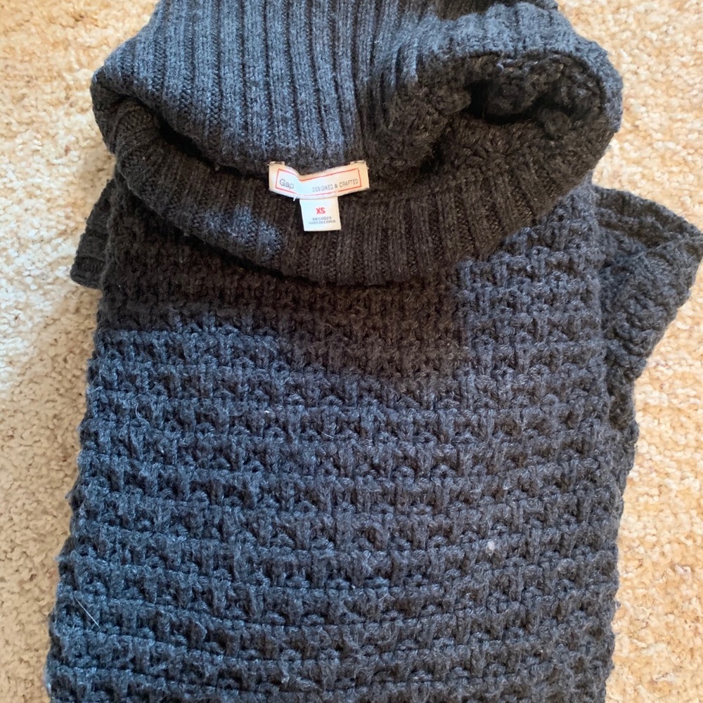 Gap Sweater